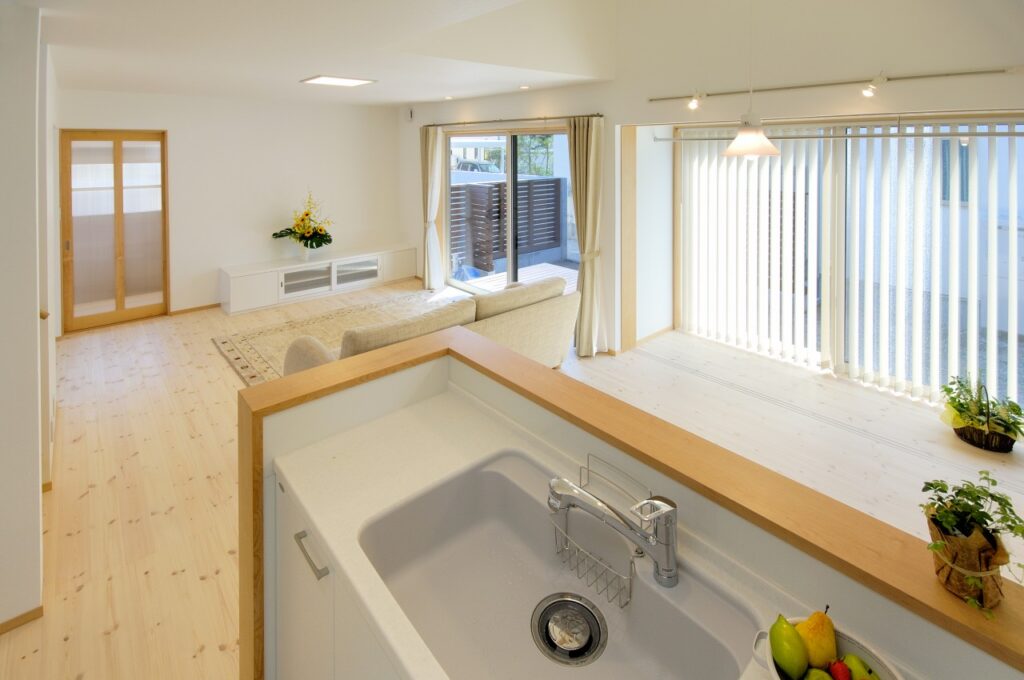 キッチンからLDを見る