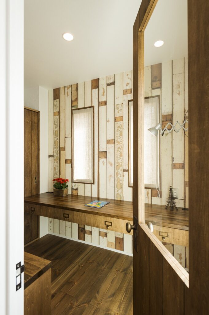 リビングに面したこどもの絵本空間