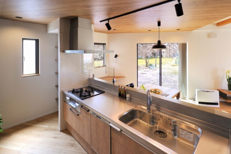 コンロ前 OPEN派? CLOSE派? ～対面キッチン壁問題～