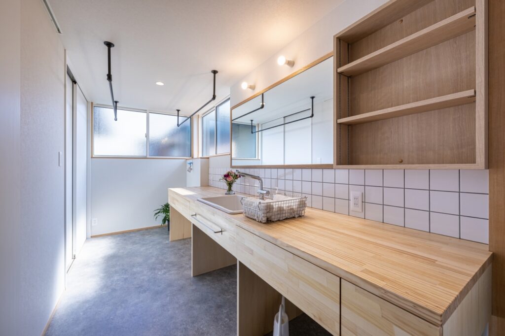 広さ4畳の広々洗面脱衣室