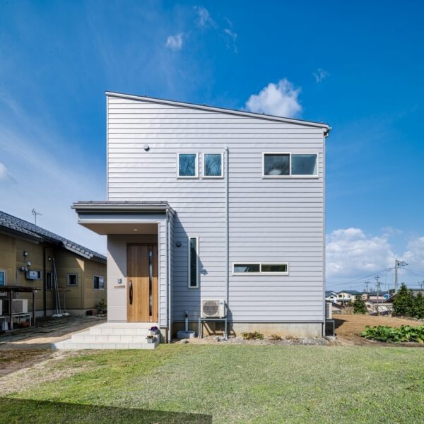 【2025年最新】外壁「ガルバ」人気カラーランキング フリントグレー