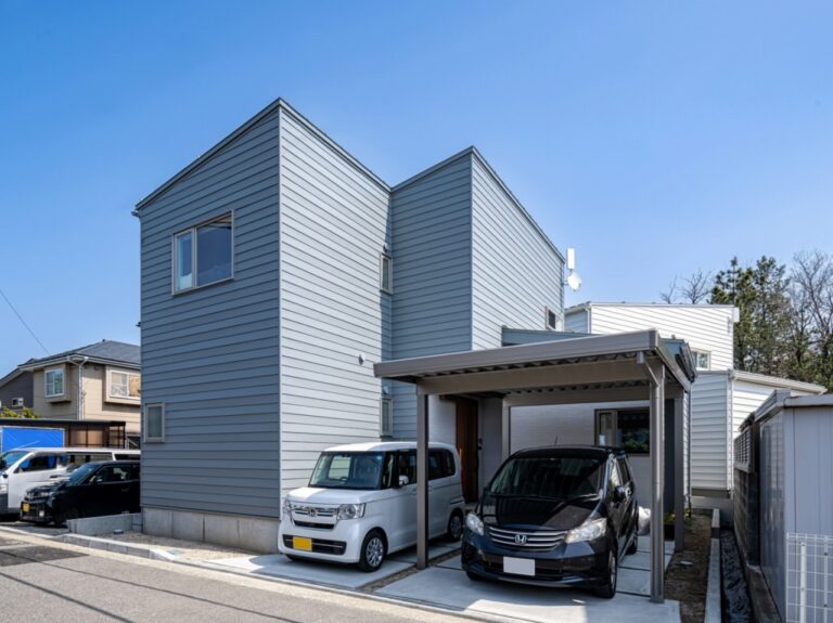 【2025年最新】外壁「ガルバ」人気カラーランキング 耐摩グレー