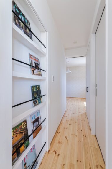 隠し扉のある廊下