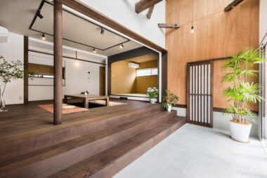 バイクもOK！大開口で室内にも屋外にもなる土間