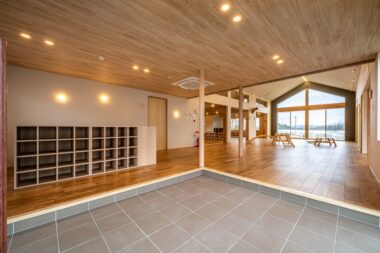 認可保育所「ひかりキッズ・コンフィ」玄関