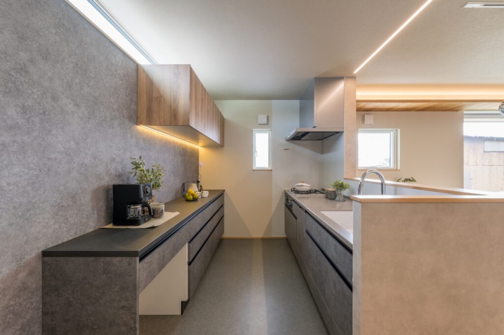 グレーでまとめたキッチン