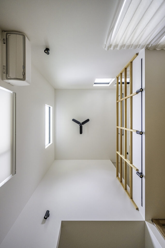 リビングに寝転ぶと見える景色